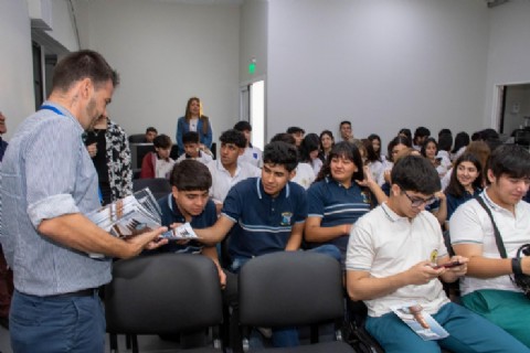 Alumnos del nivel secundario participaron de una actividad informativa sobre Juicios por Jurados